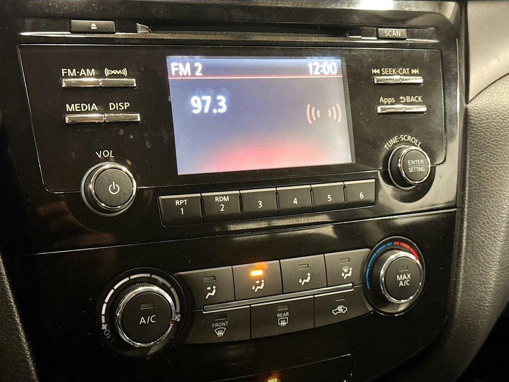 Used 2016 Nissan Rogue S image 15