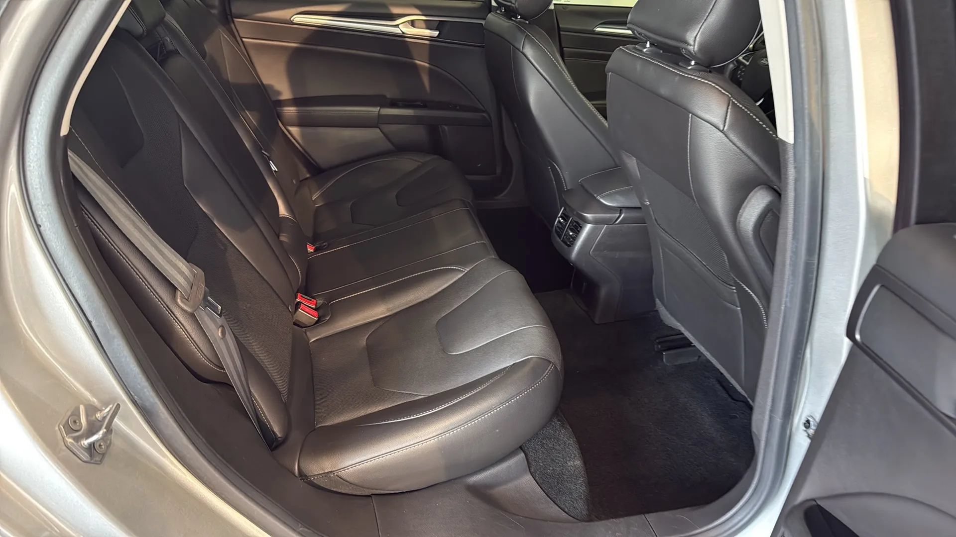 Used 2016 Ford Fusion Titanium AWD/4WD image 39