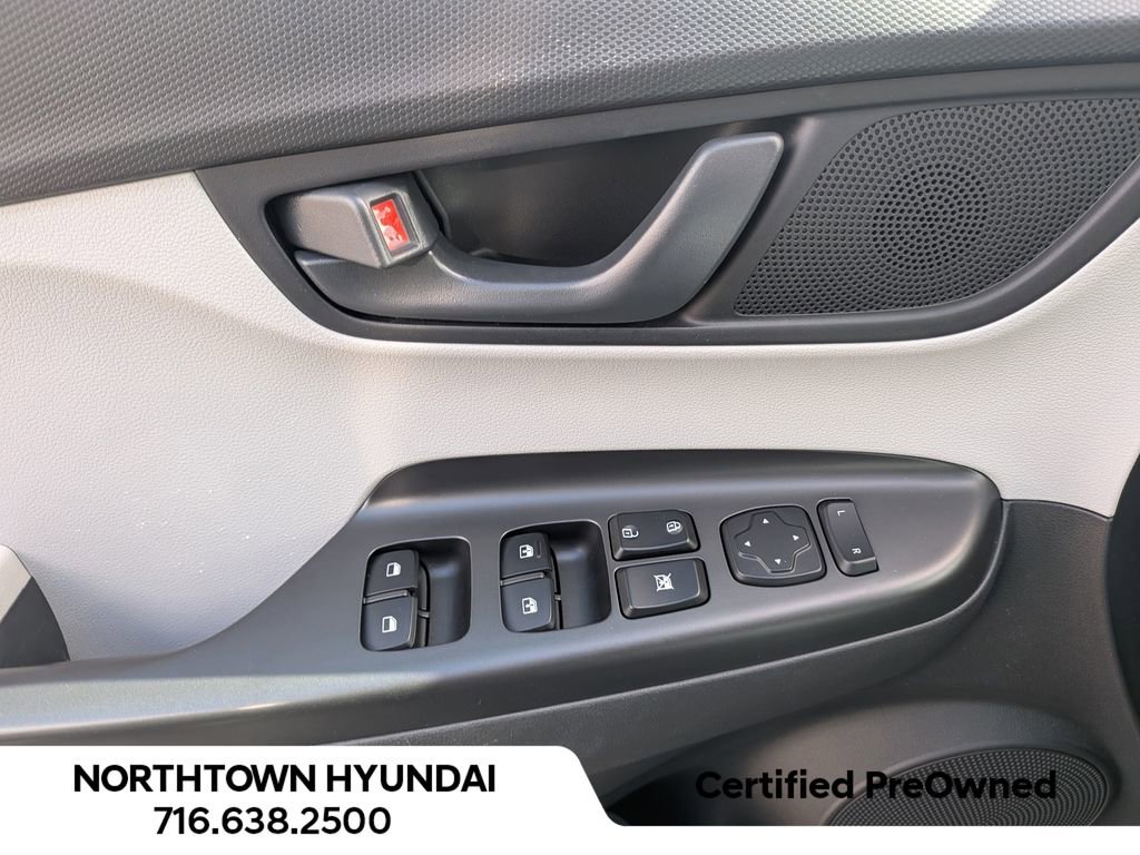 Used 2023 Hyundai Kona SEL AWD/4WD image 32