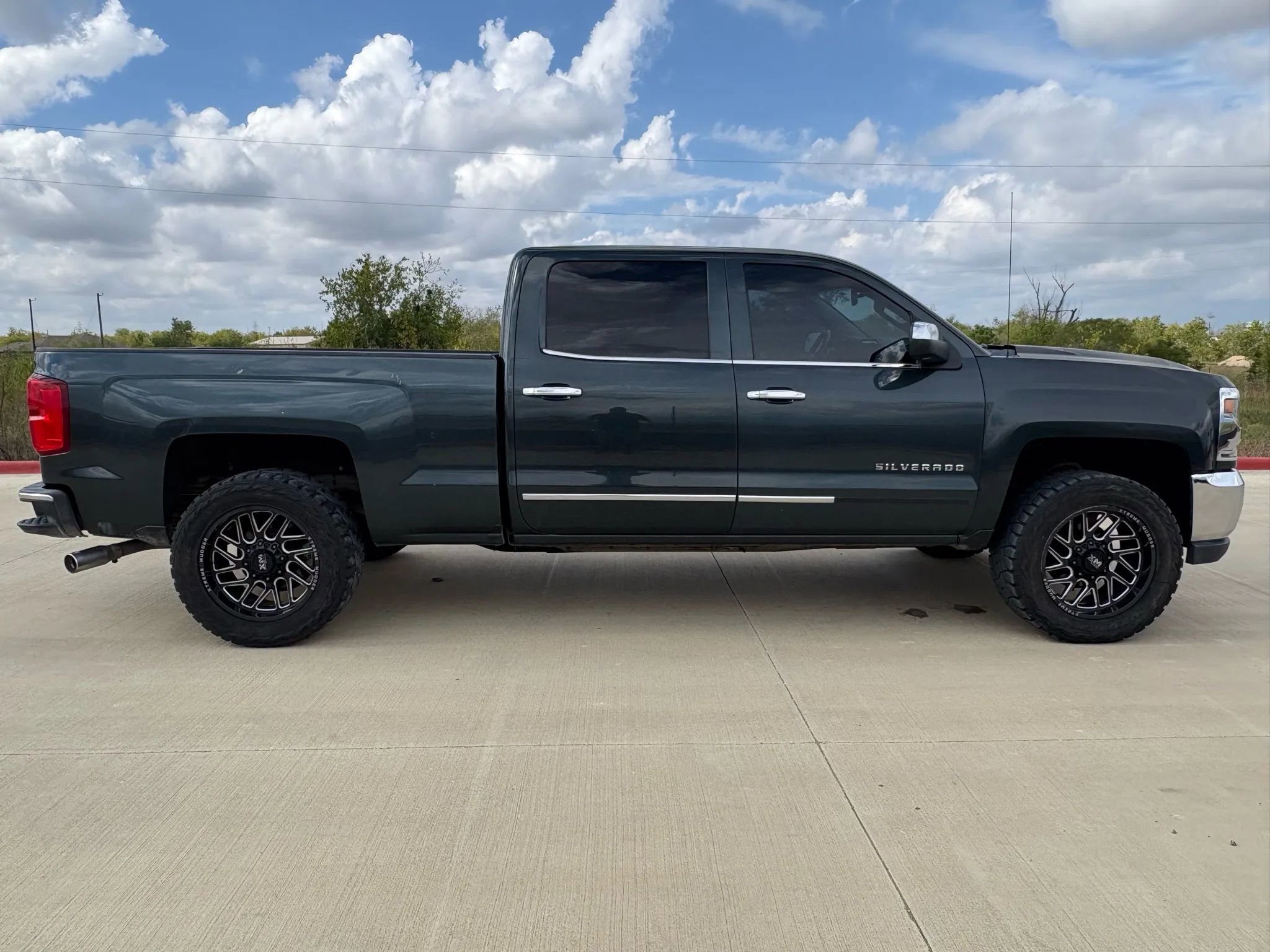 Used 2018 Chevrolet Silverado 1500 LTZ image 4