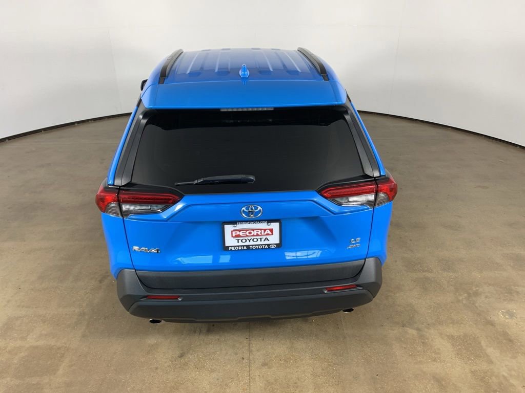 Used 2019 Toyota RAV4 LE w/ Carpet Mat Package AWD/4WD image 11