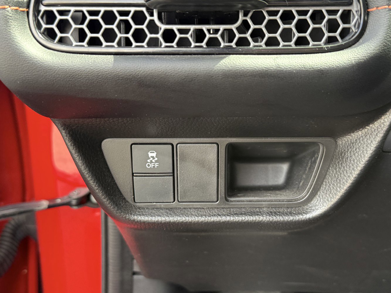 Certified 2025 Honda HR-V Sport image 17