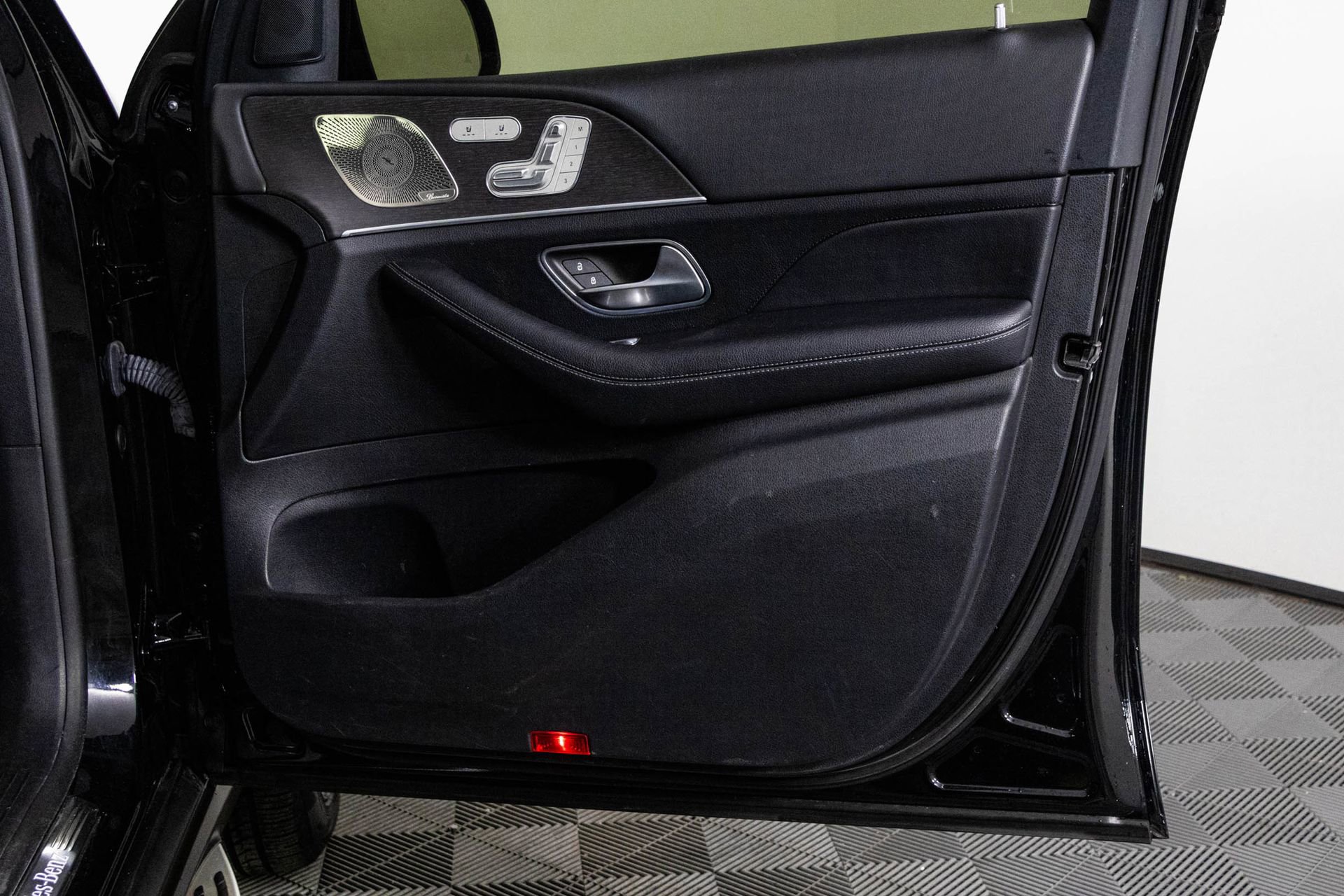 Used 2022 Mercedes-Benz GLS 450 4MATIC image 41