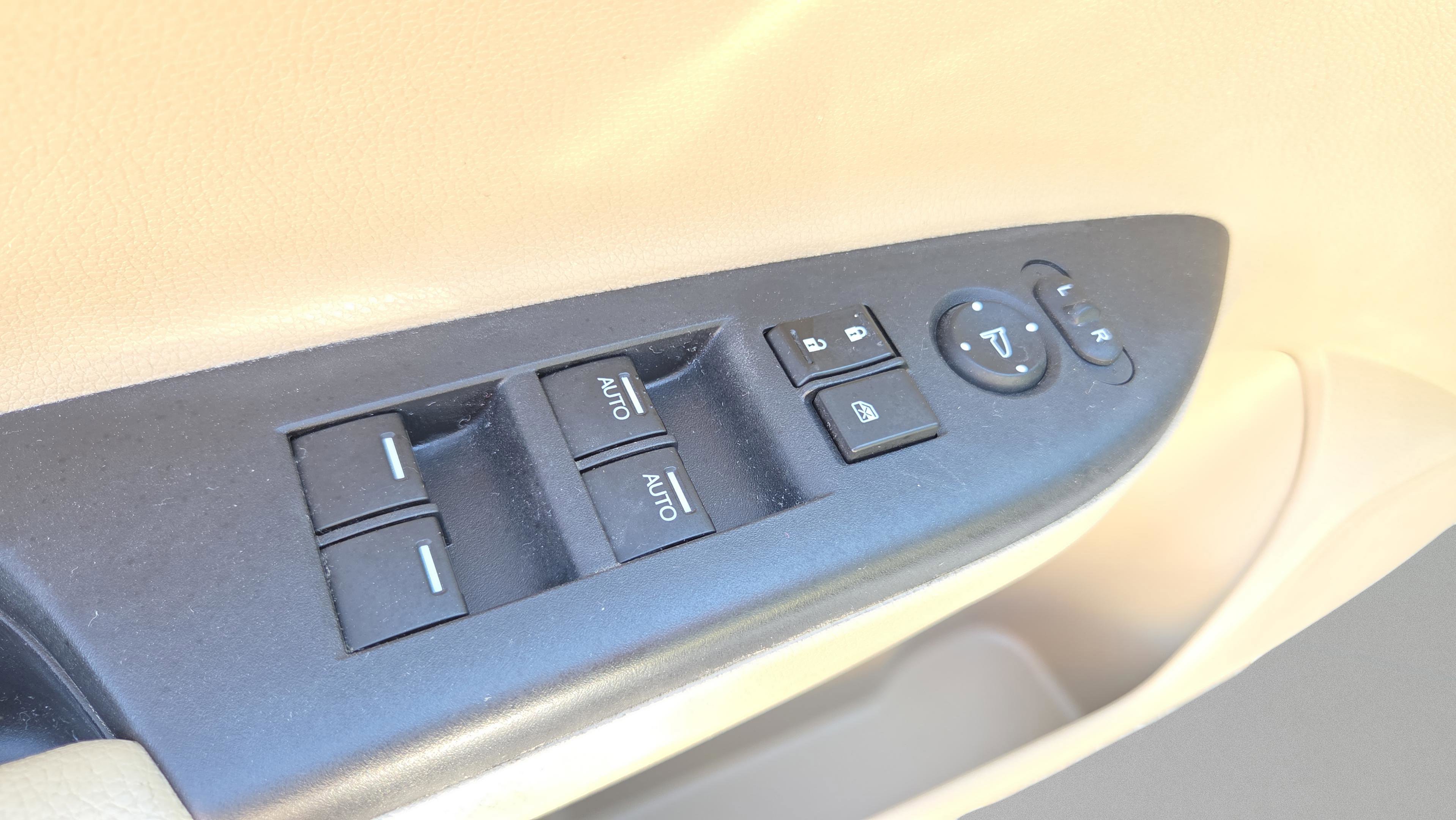 Used 2013 Honda Accord EX-L image 26