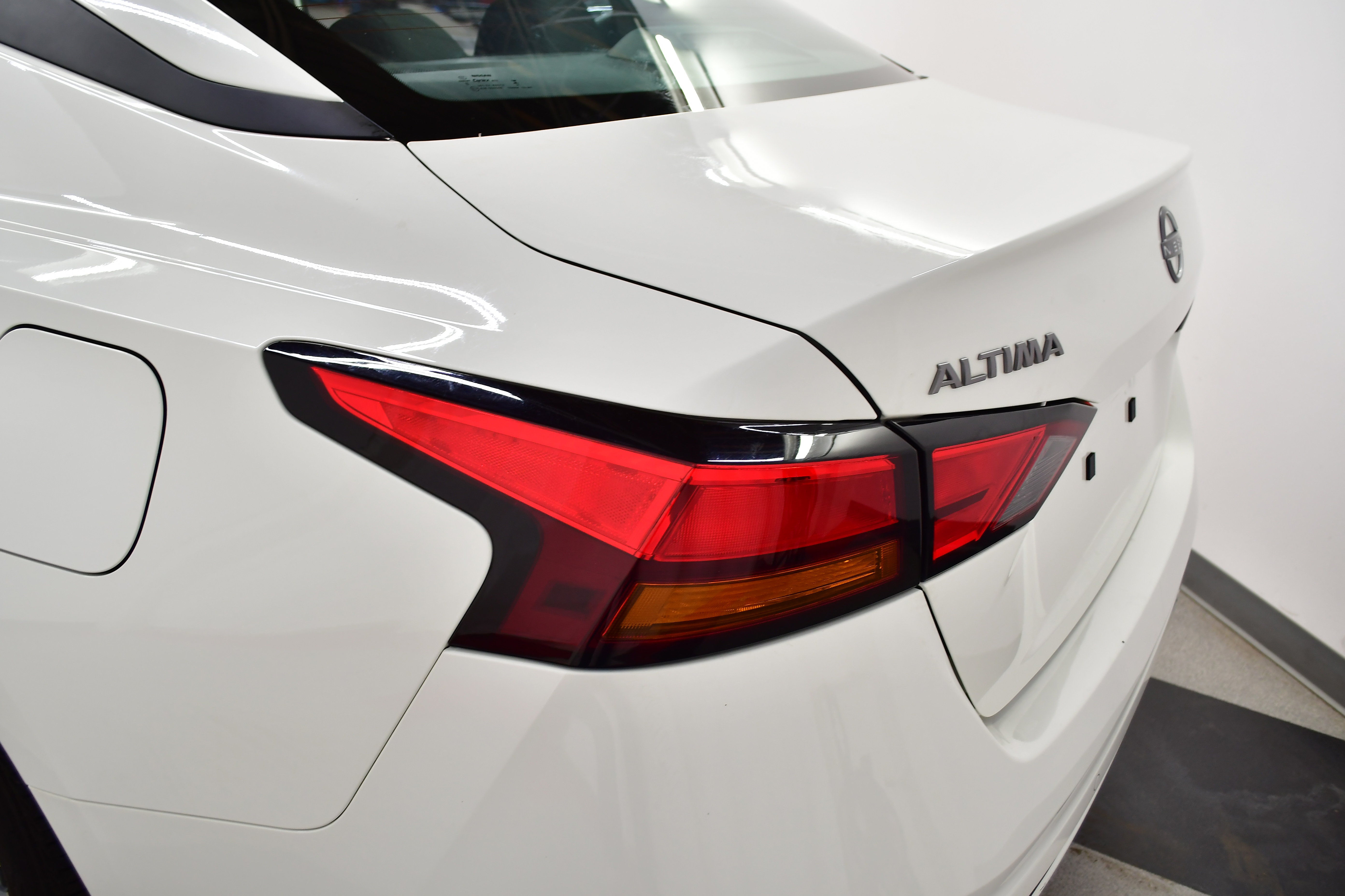 Used 2025 Nissan Altima 2.5 SV image 30