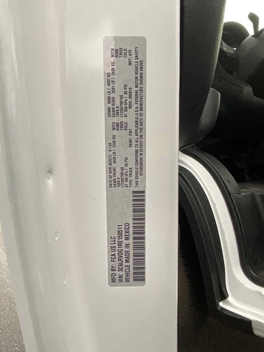 Used 2024 RAM ProMaster 2500 w/ Convenience Group FWD image 27