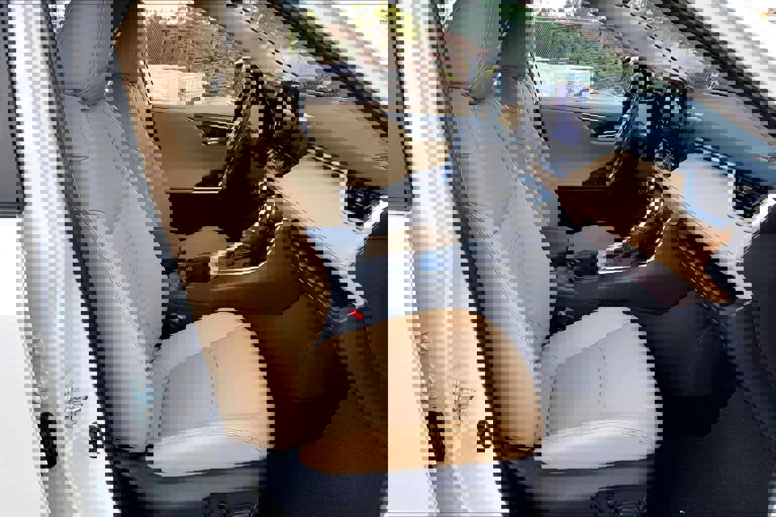 Certified 2025 Toyota RAV4 Limited image 8