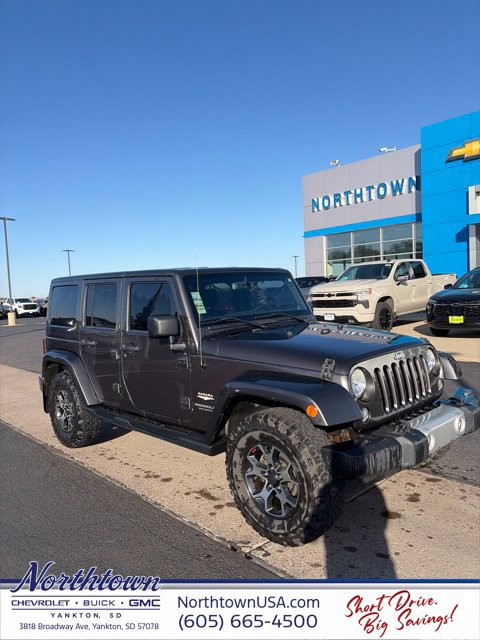 Used 2014 Jeep Wrangler Unlimited Sahara AWD/4WD image 5