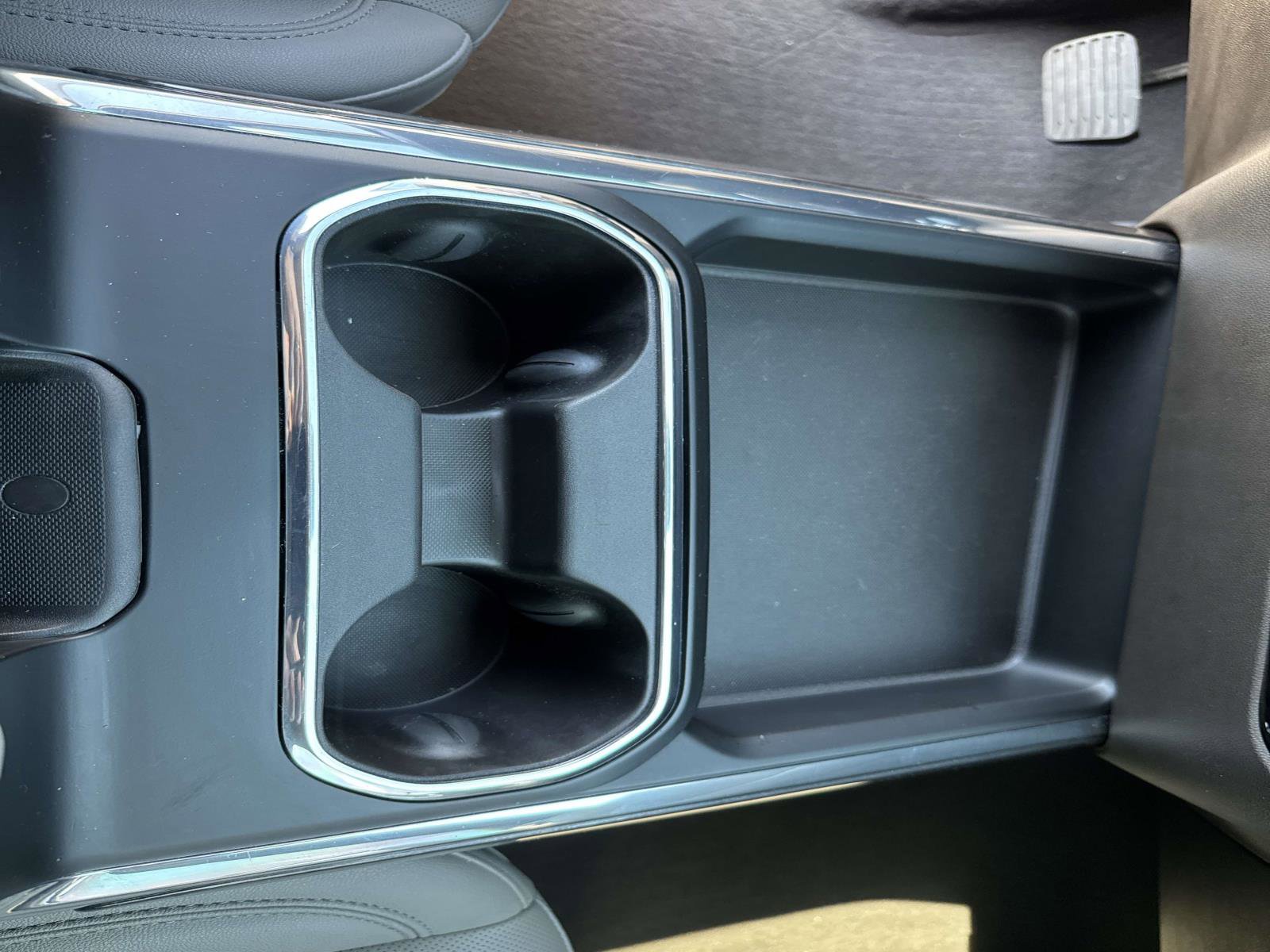 Used 2024 Chevrolet Silverado 3500 LTZ w/ LTZ Premium Package image 34