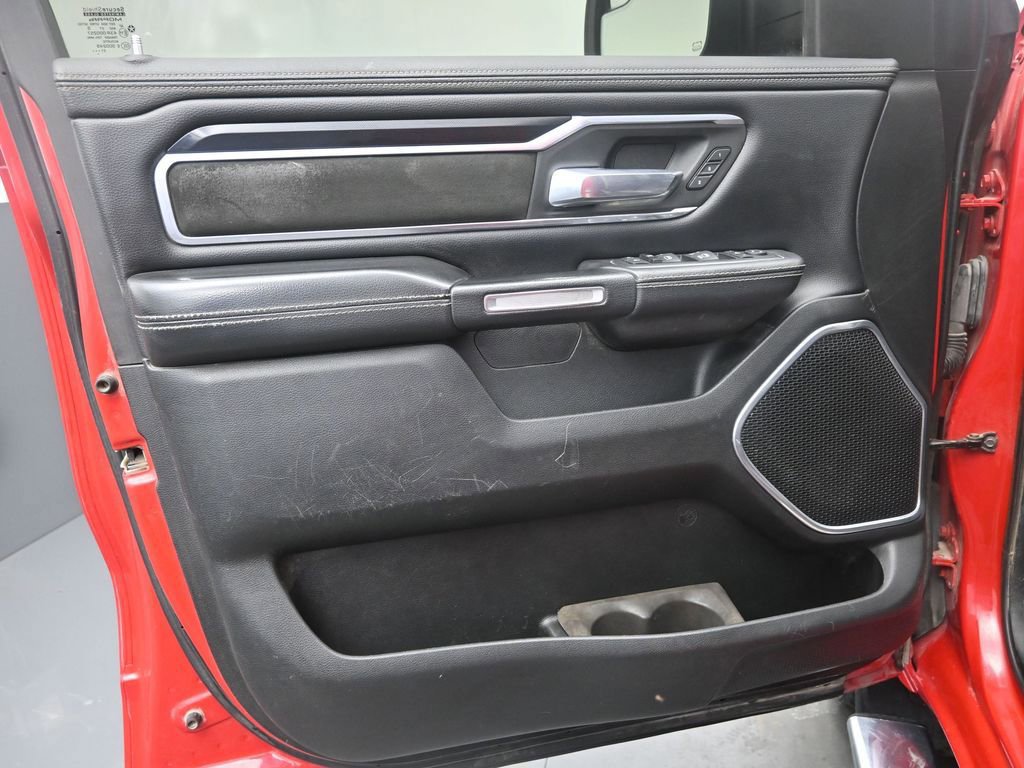 Used 2022 RAM 1500 Laramie w/ Sport Appearance Package image 12