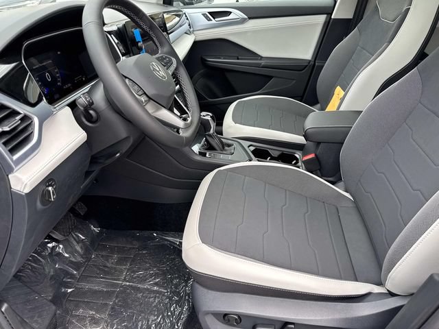 New 2026 Volkswagen Taos SE FWD image 14