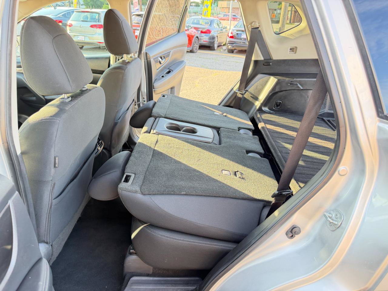 Used 2018 Nissan Rogue SV AWD/4WD image 36