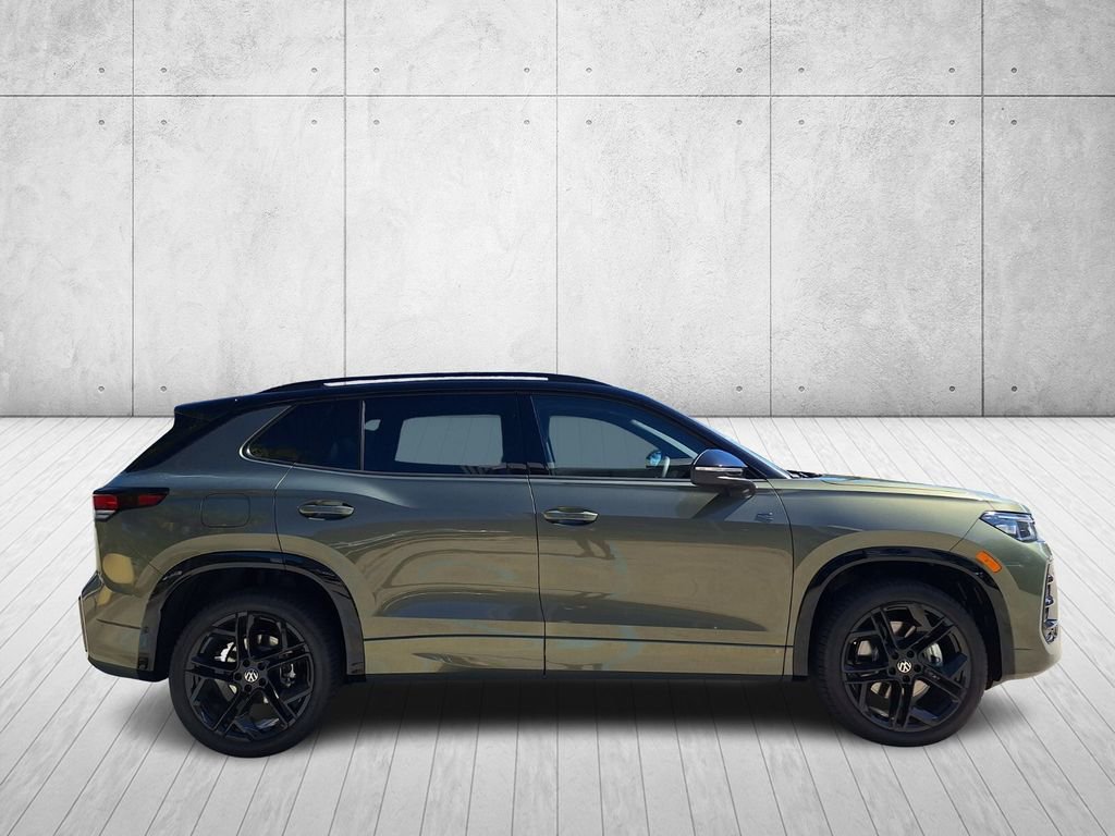 New 2026 Volkswagen Tiguan SE R-Line image 4