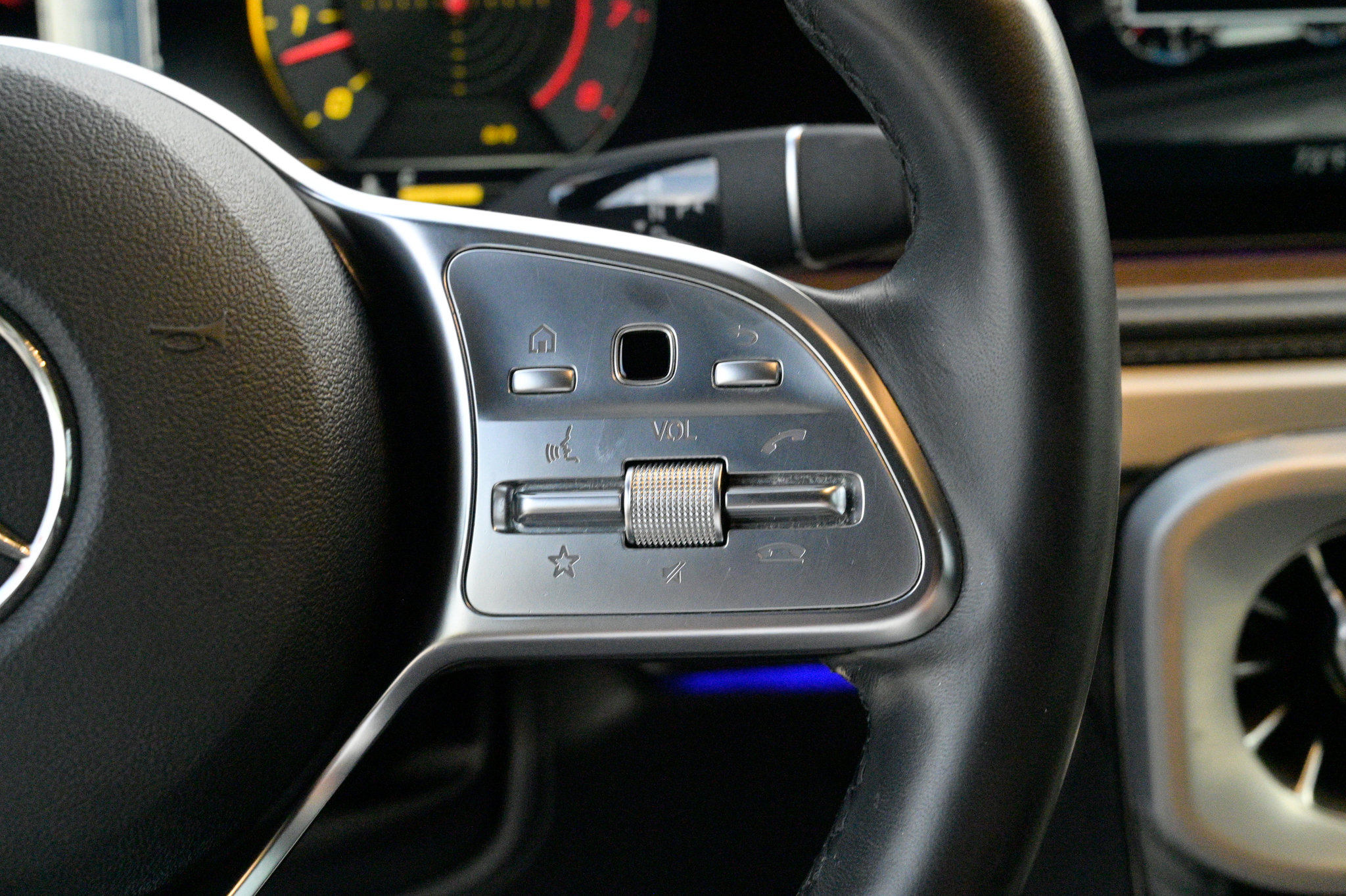 Used 2021 Mercedes-Benz G 550 image 25