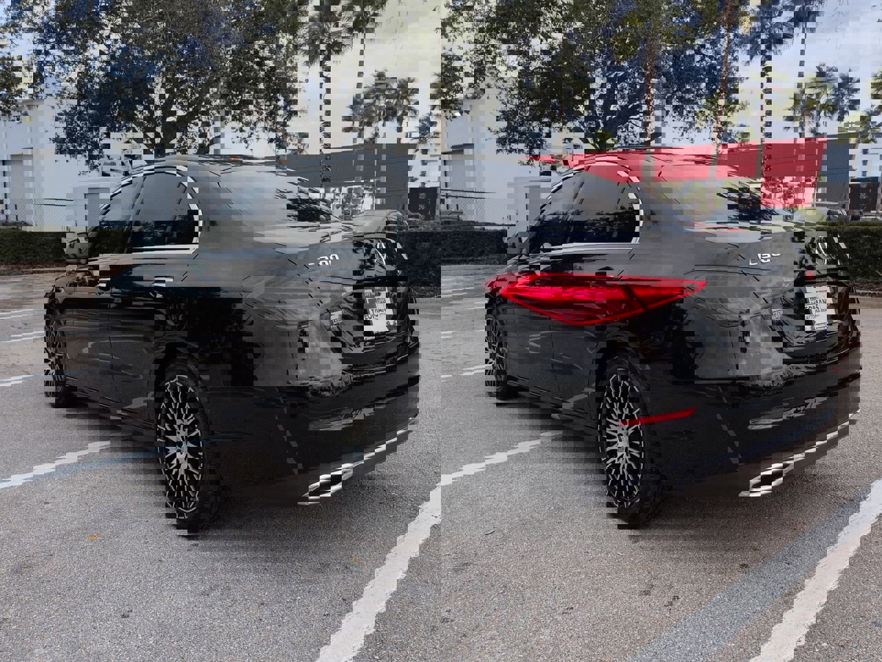 Used 2023 Mercedes-Benz C 300 Sedan image 6