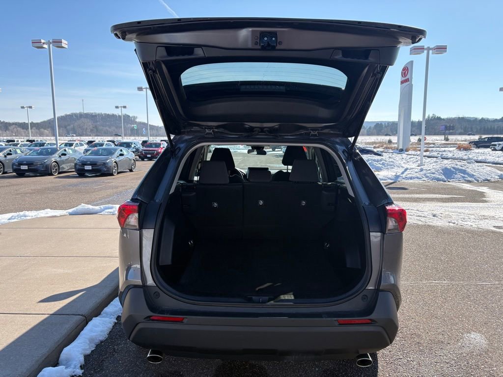 Certified 2025 Toyota RAV4 XLE AWD/4WD image 4