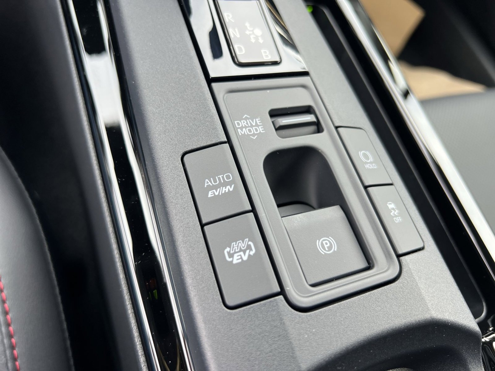 New 2026 Toyota Prius Plug-In Hybrid image 25