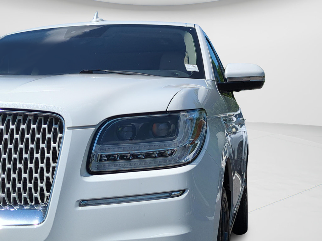 Used 2020 Lincoln Navigator Reserve w/ Equipment Group 208A Reserve AWD/4WD image 27
