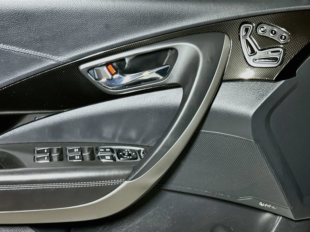 Used 2017 Hyundai Azera FWD image 15