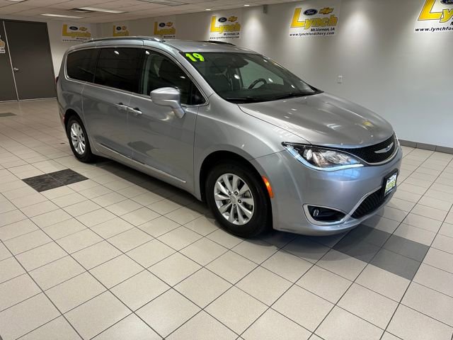 Used 2019 Chrysler Pacifica Touring-L