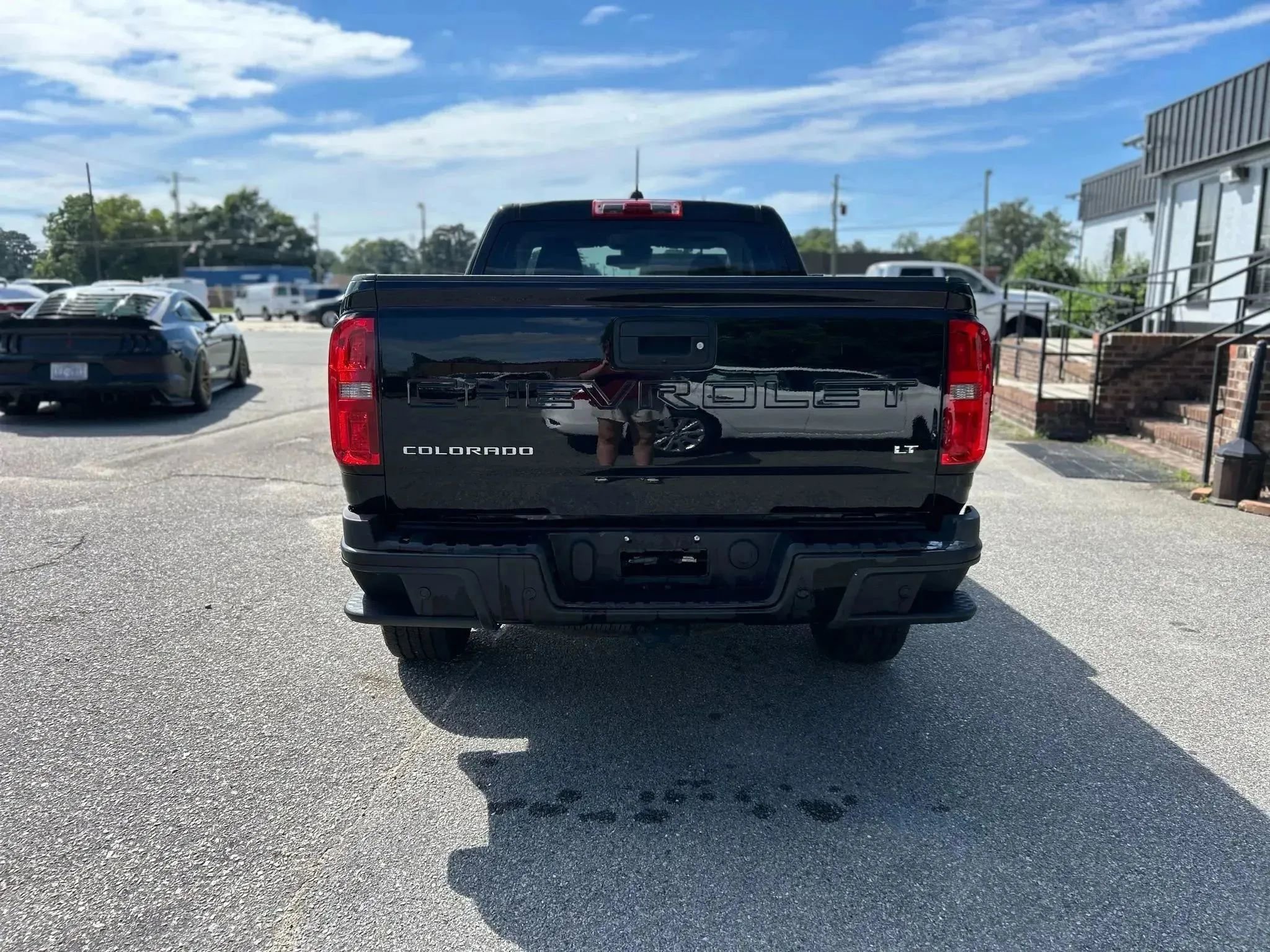 Used 2022 Chevrolet Colorado LT w/ Fleet Safety Package RWD image 8