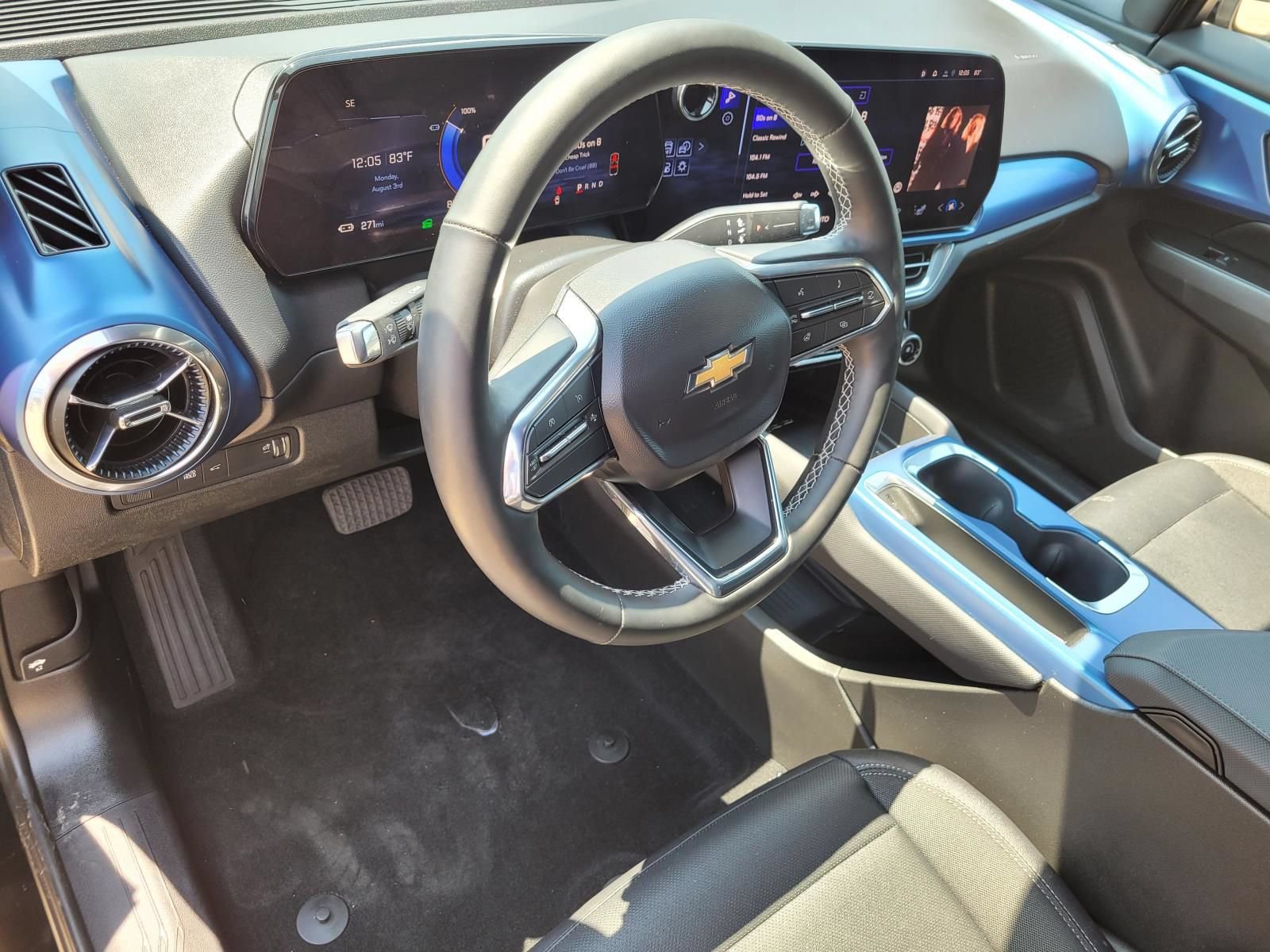 Used 2025 Chevrolet Equinox EV LT w/ Convenience Package FWD image 23