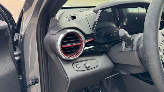 New 2026 Chevrolet Trax RS w/ Driver Confidence Package image 19