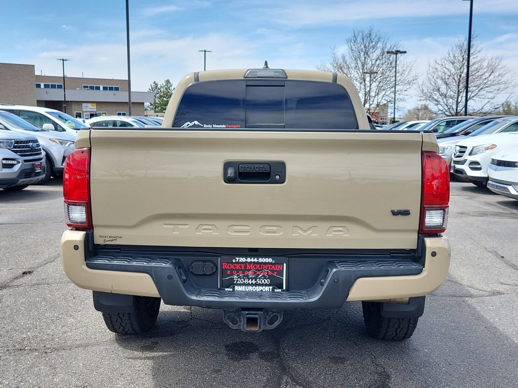 Used 2019 Toyota Tacoma TRD Off-Road w/ Technology Package AWD/4WD image 5