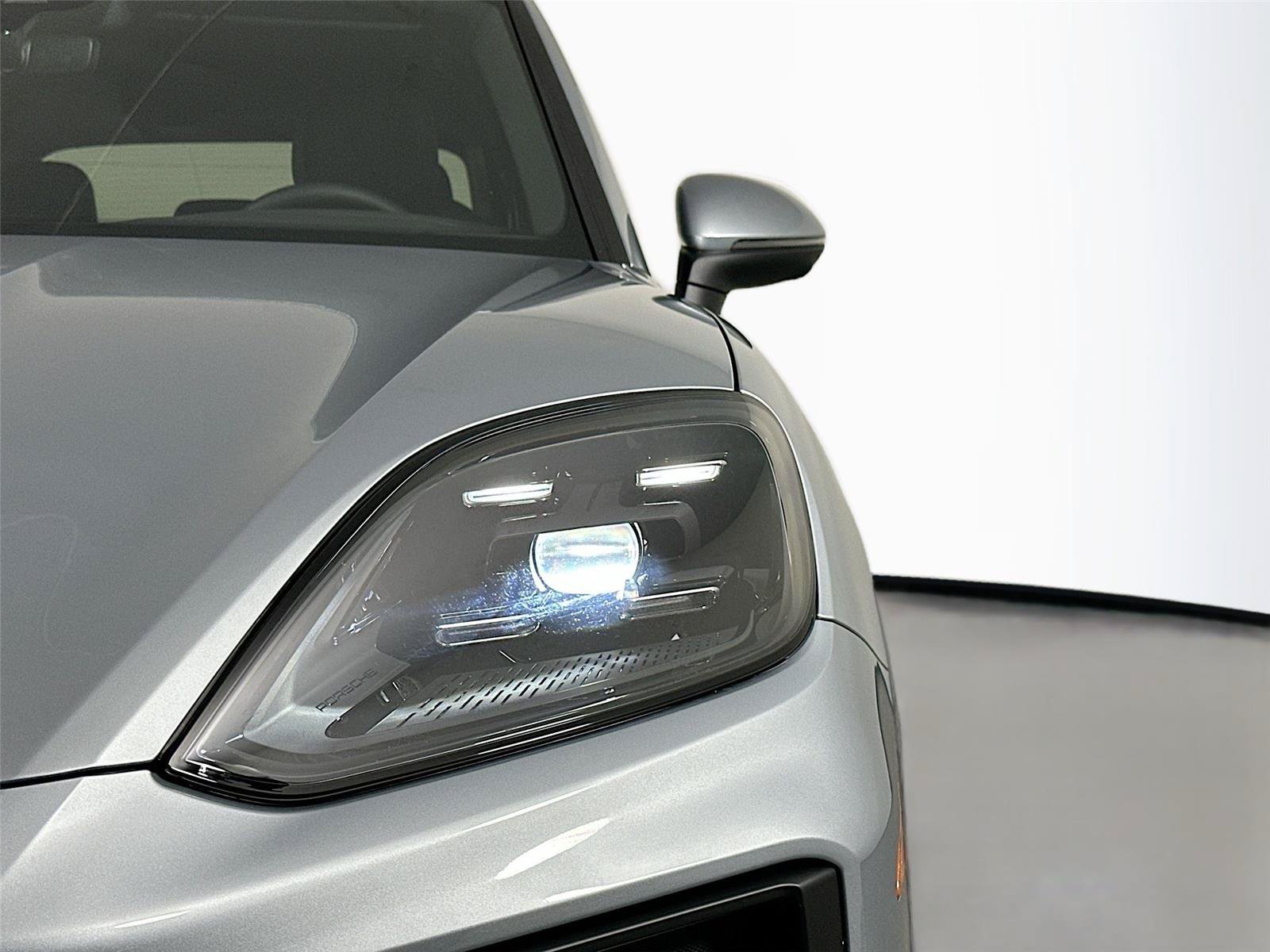 Certified 2026 Porsche Cayenne Coupe AWD/4WD image 15