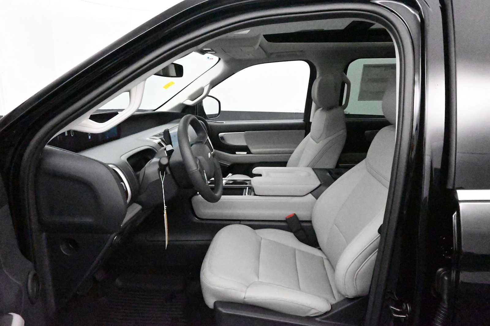 New 2026 Ford Expedition Active AWD/4WD image 25