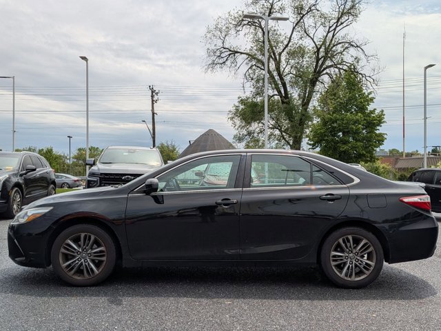 Used 2017 Toyota Camry SE FWD image 8