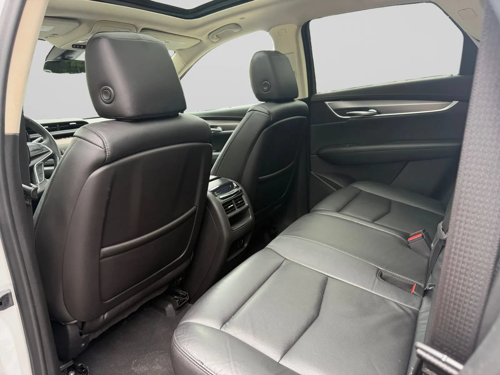 Used 2019 Cadillac XT5 Premium Luxury FWD image 24