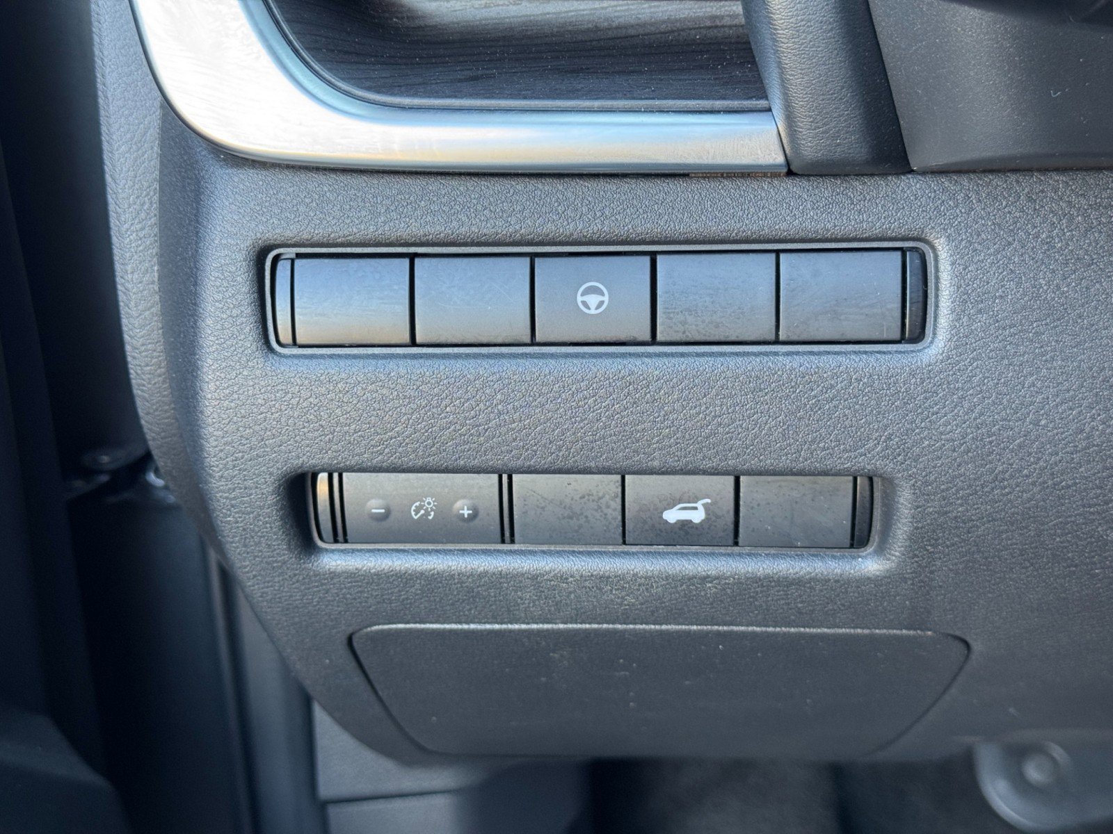 Used 2021 Nissan Rogue SL w/ Premium Package image 18