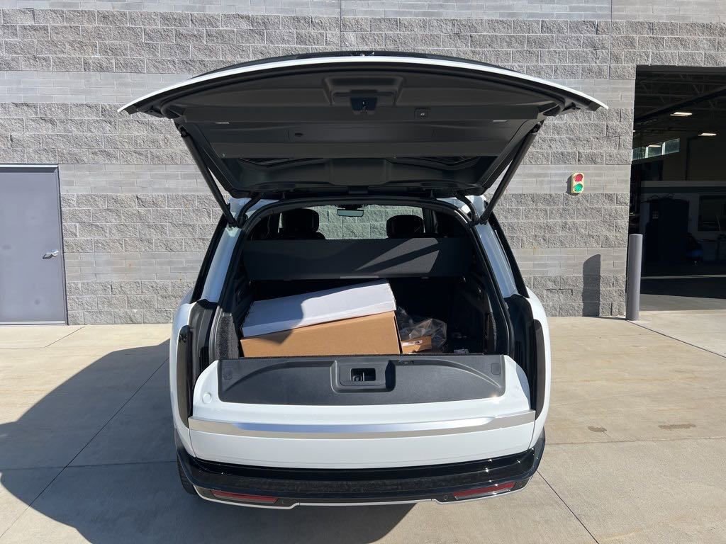 New 2025 Land Rover Range Rover Autobiography image 9