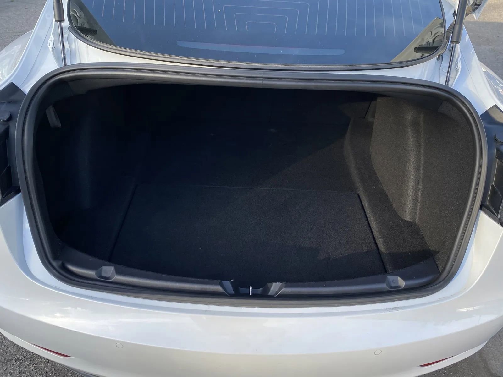 Used 2020 Tesla Model 3 Standard Range image 8