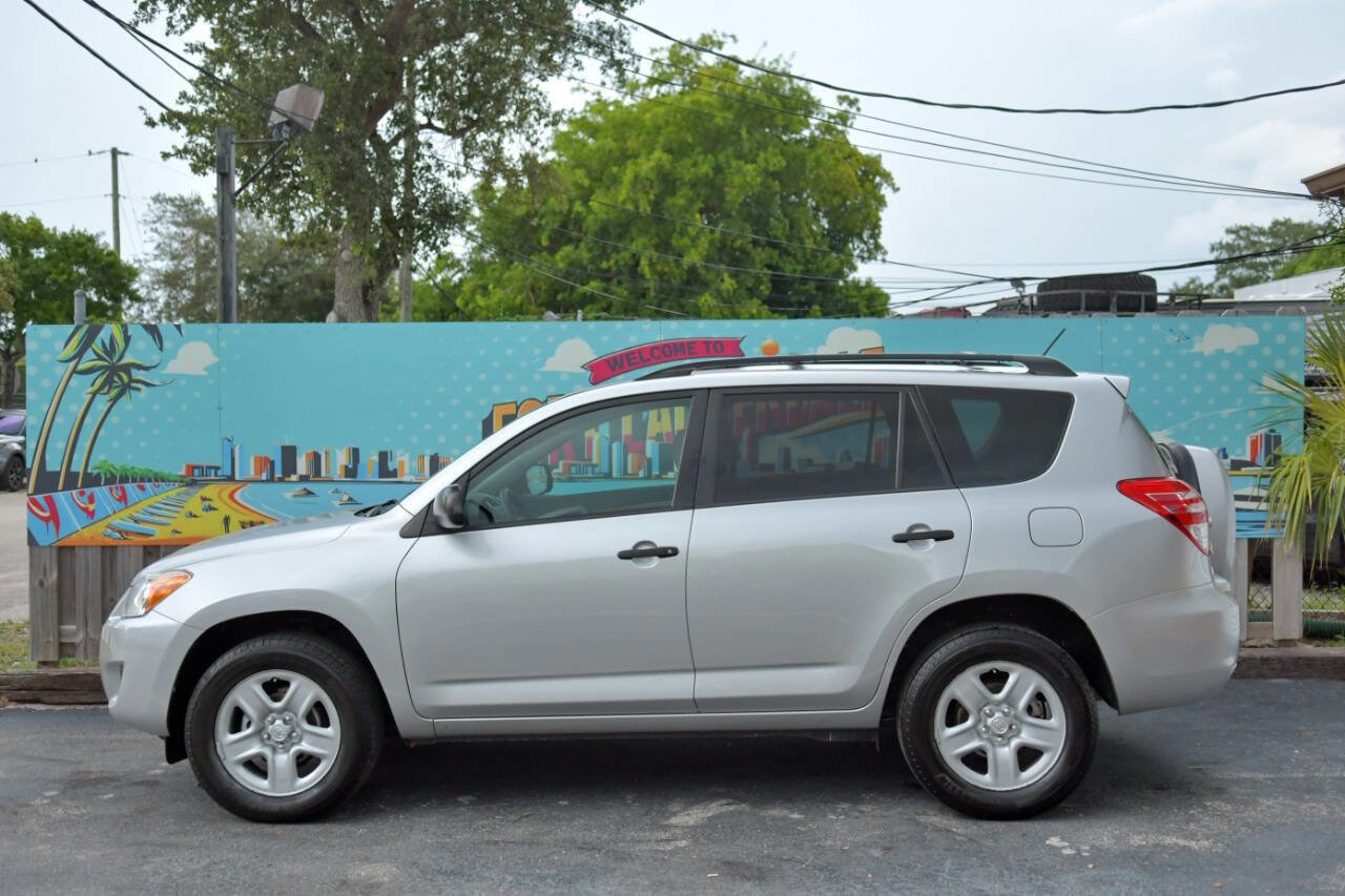 Used 2012 Toyota RAV4 FWD image 5