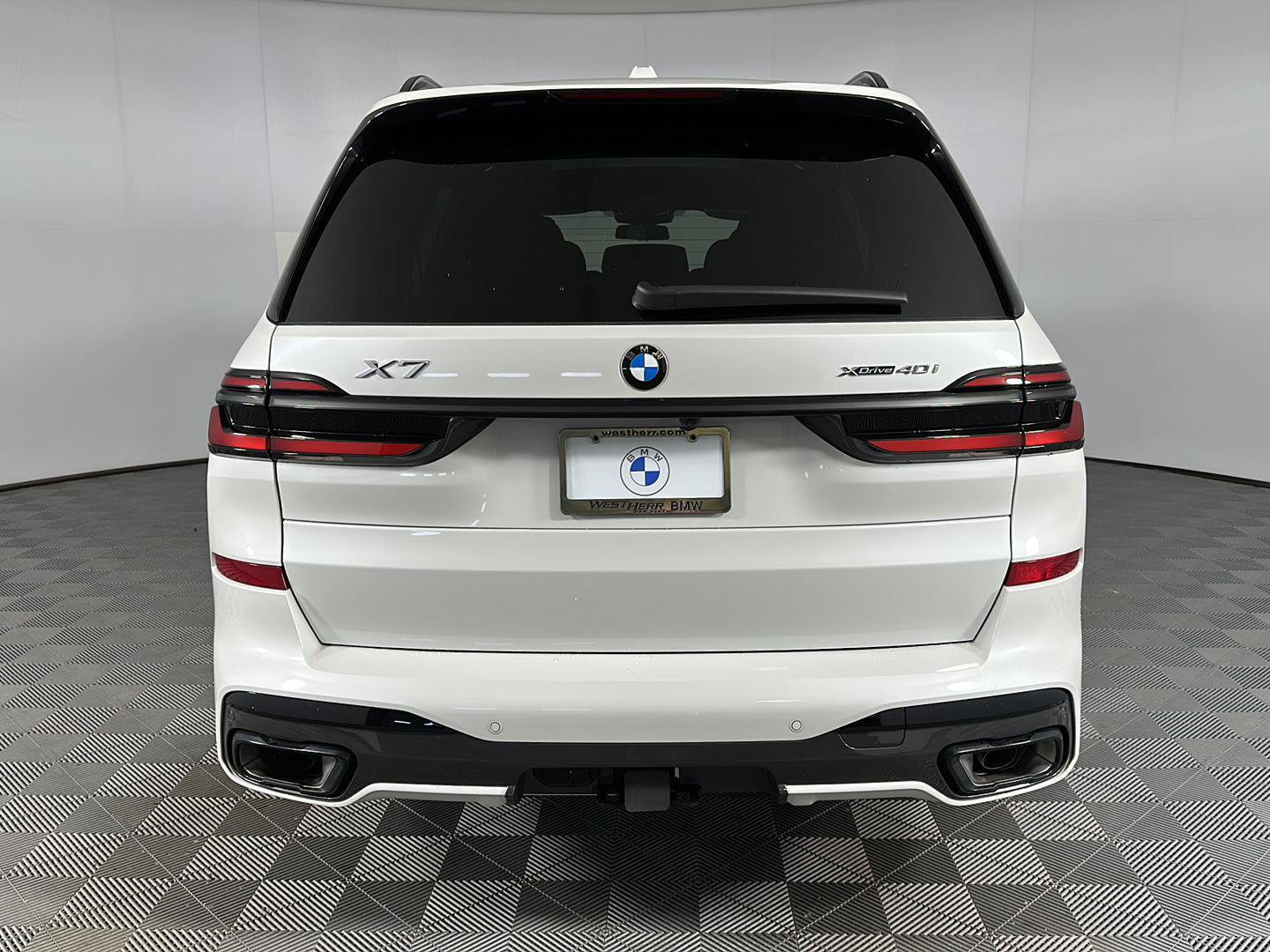 Used 2026 BMW X7 xDrive40i w/ Executive Package AWD/4WD image 30
