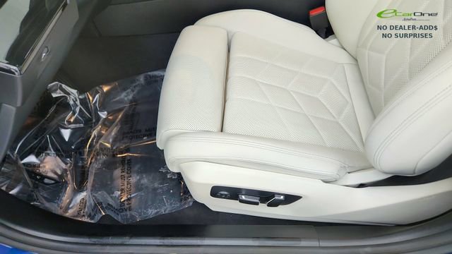 Used 2025 BMW i5 xDrive40 w/ Premium Package image 33