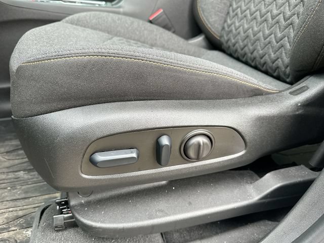 Used 2024 Chevrolet Equinox LT w/ LPO, Floor Liner Package FWD image 38