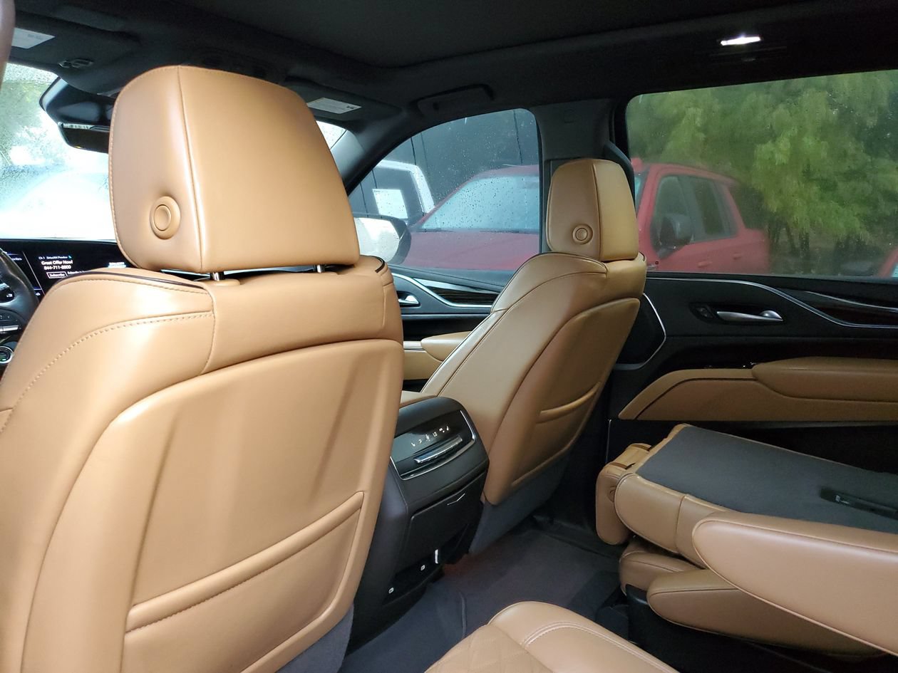 Used 2023 Cadillac Escalade ESV Premium Luxury AWD/4WD image 10