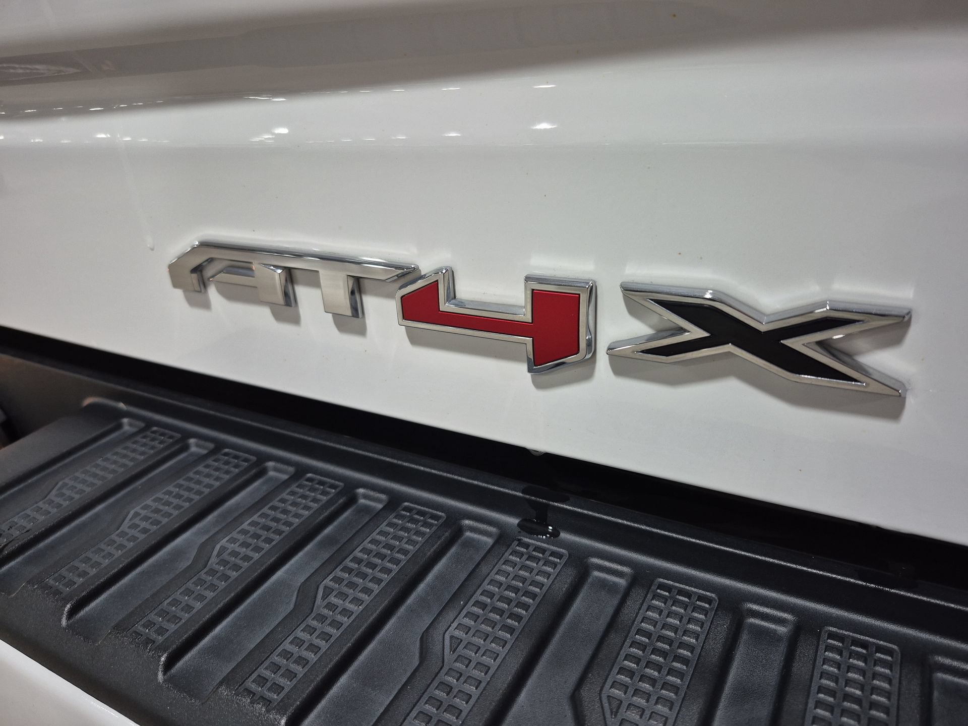 Used 2022 GMC Sierra 1500 AT4X AWD/4WD image 34