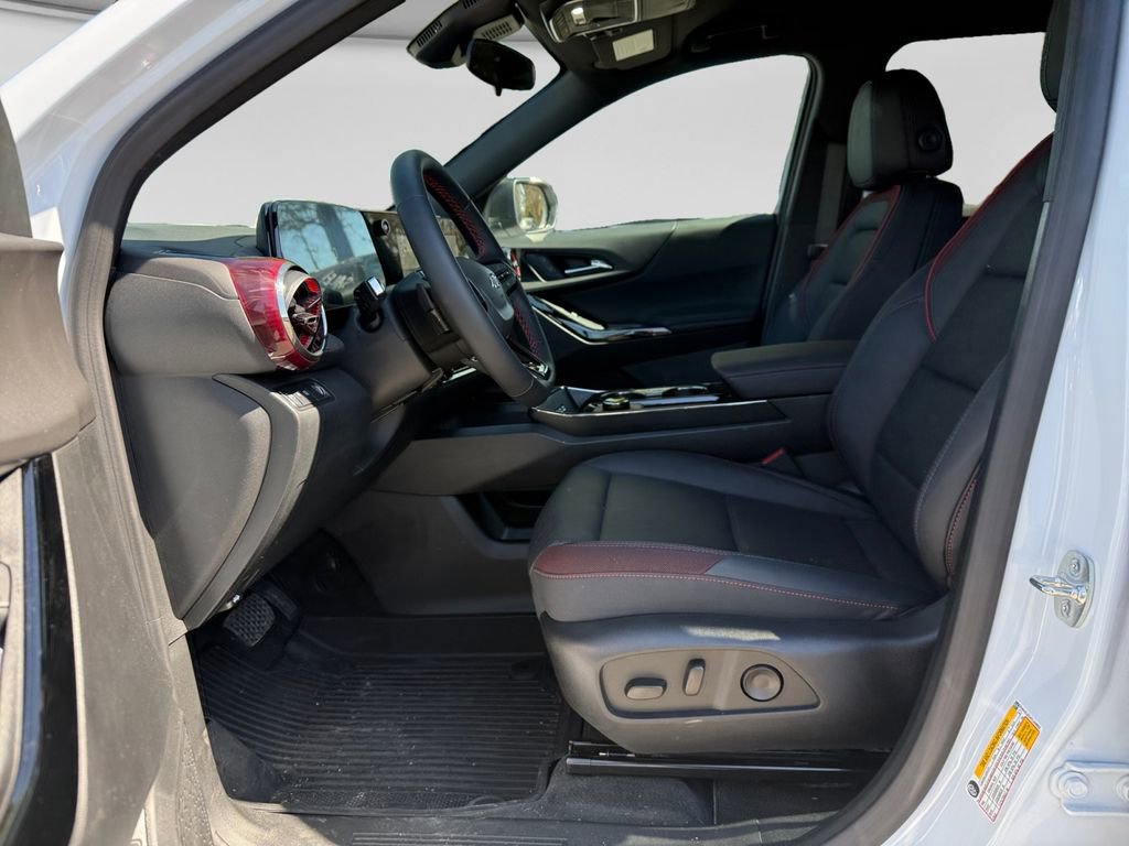 Used 2026 Chevrolet Equinox RS w/ Convenience Package III image 10