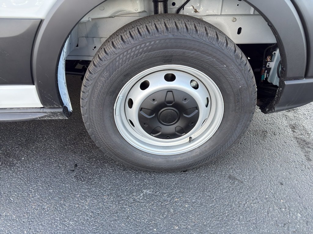 New 2026 Ford Transit 250 148 Medium Roof RWD image 15