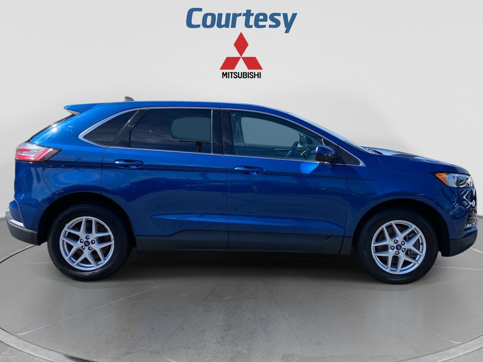 Used 2022 Ford Edge SEL AWD/4WD image 7