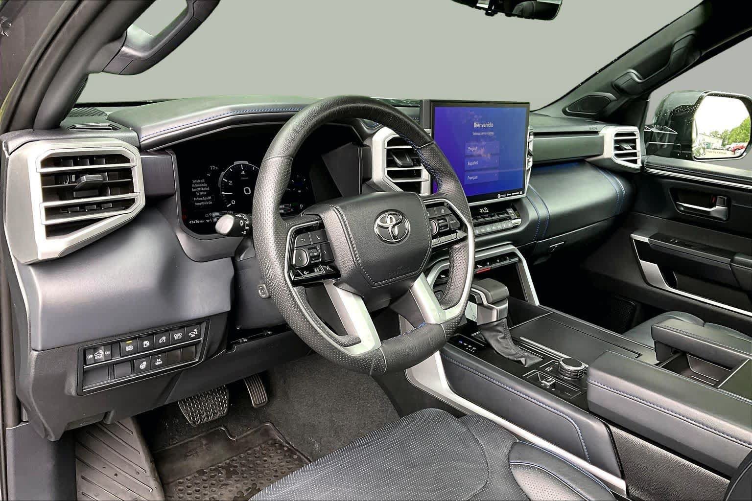 Used 2022 Toyota Tundra Platinum AWD/4WD image 17