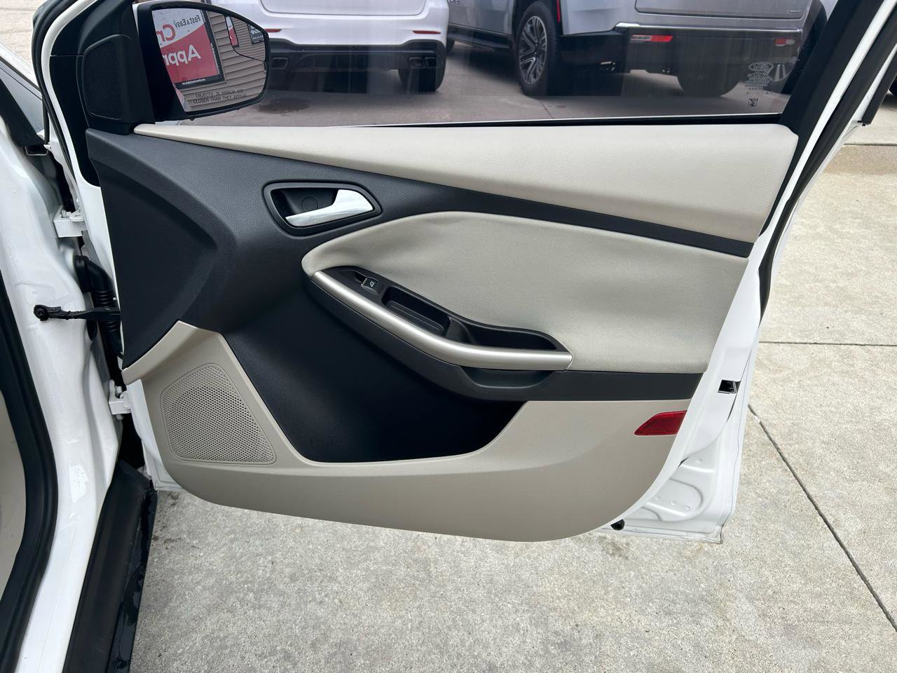 Used 2012 Ford Focus SEL image 16