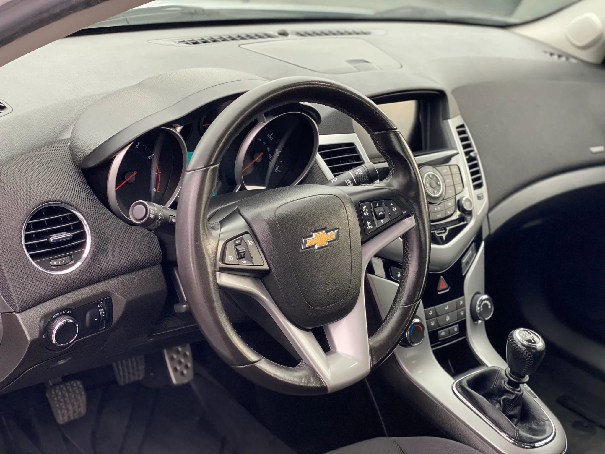 Used 2013 Chevrolet Cruze Eco image 16