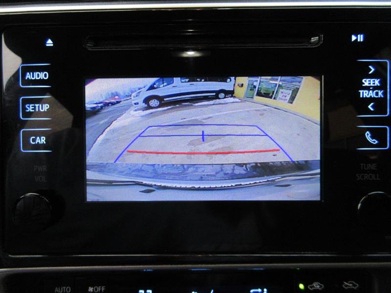 Used 2018 Toyota Corolla LE image 18