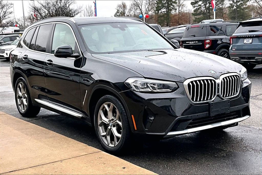 Used 2023 BMW X3 sDrive30i w/ Premium Package image 1