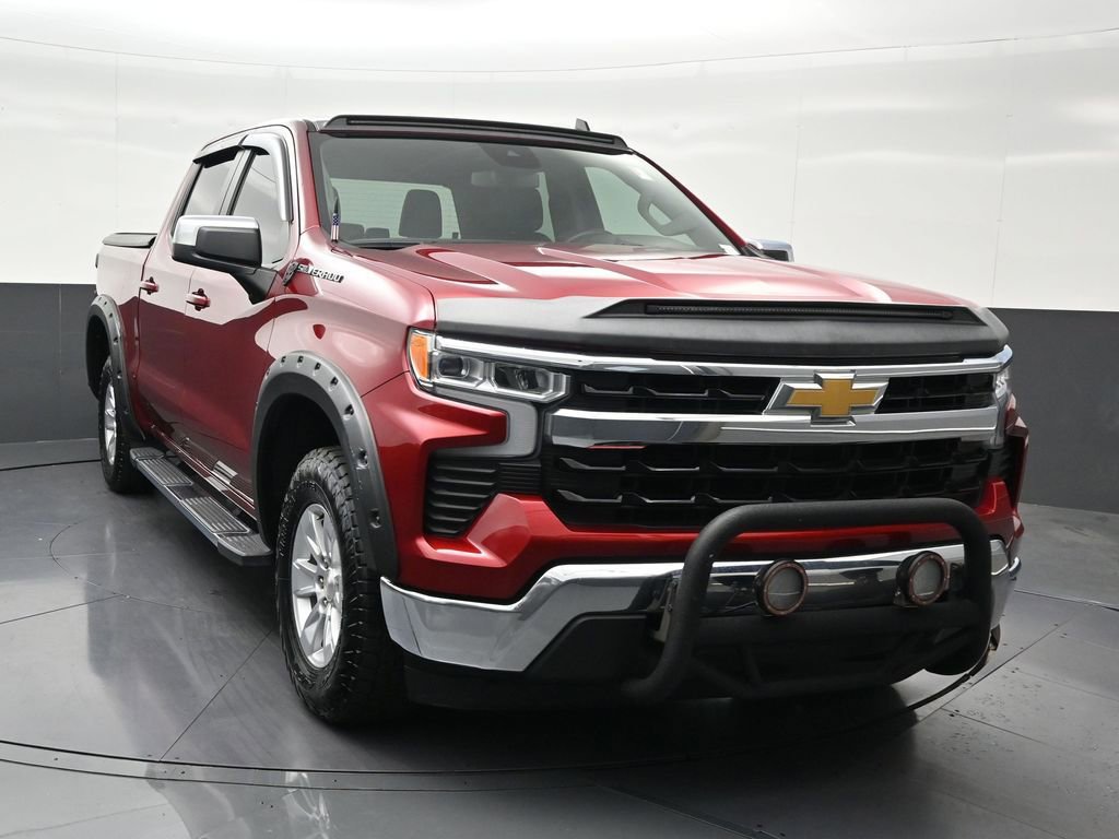 Used 2024 Chevrolet Silverado 1500 LT RWD image 8